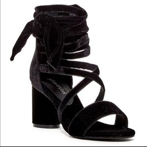 Jeffrey Campbell Black Faustino Velvet Sandal❤️